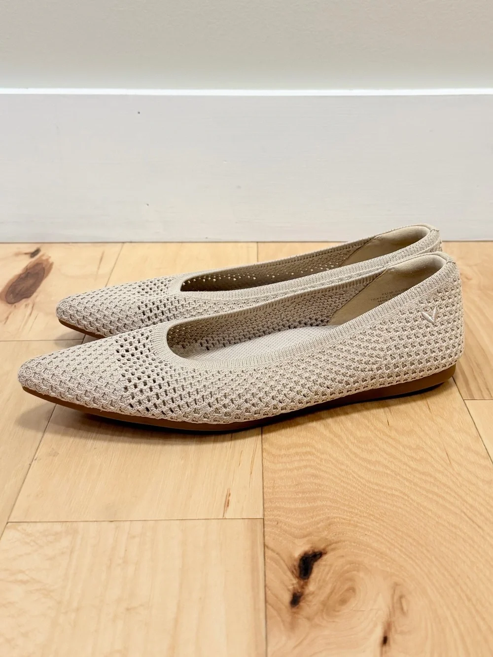 Women's Pointed Knit Ballet Flats in Beige